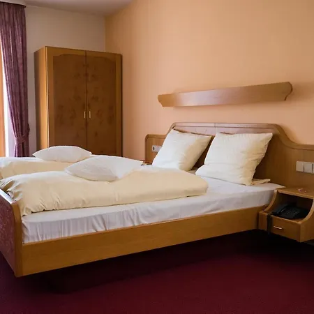 Burstenbinder Hotel Ramberg
